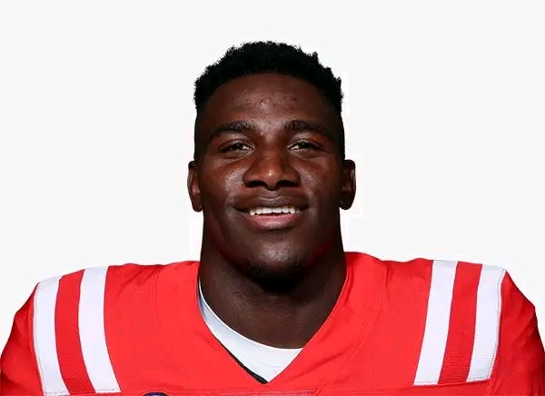 Unprecedented Rejection: Ole Miss LB Suntarine Perkins Rejects Massive $3.5 Million NIL Offer from Ohio State, Prioritizing Team Loyalty Over Financial Gain